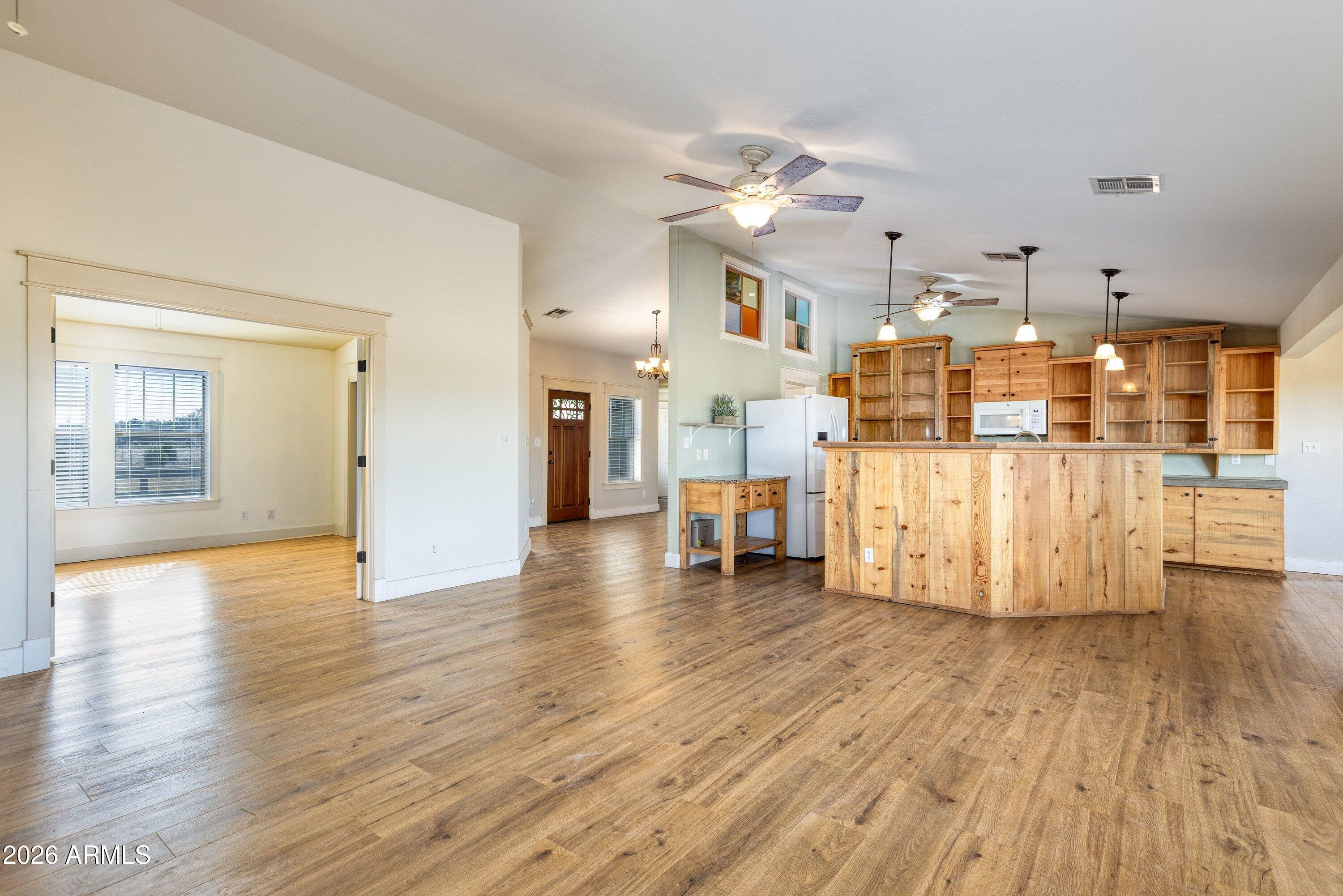 1866 Simpson Well Road Show Low, AZ 85901 - Photo 7 of 36 Living Room