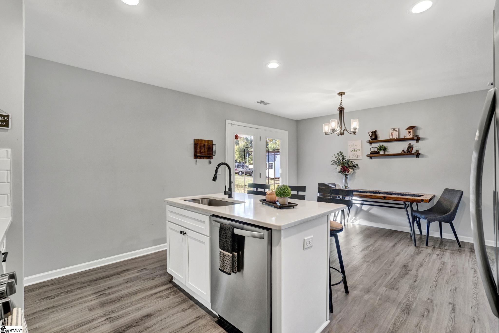 714 Chestnut Street Laurens, SC 29360 - Photo 20 of 50