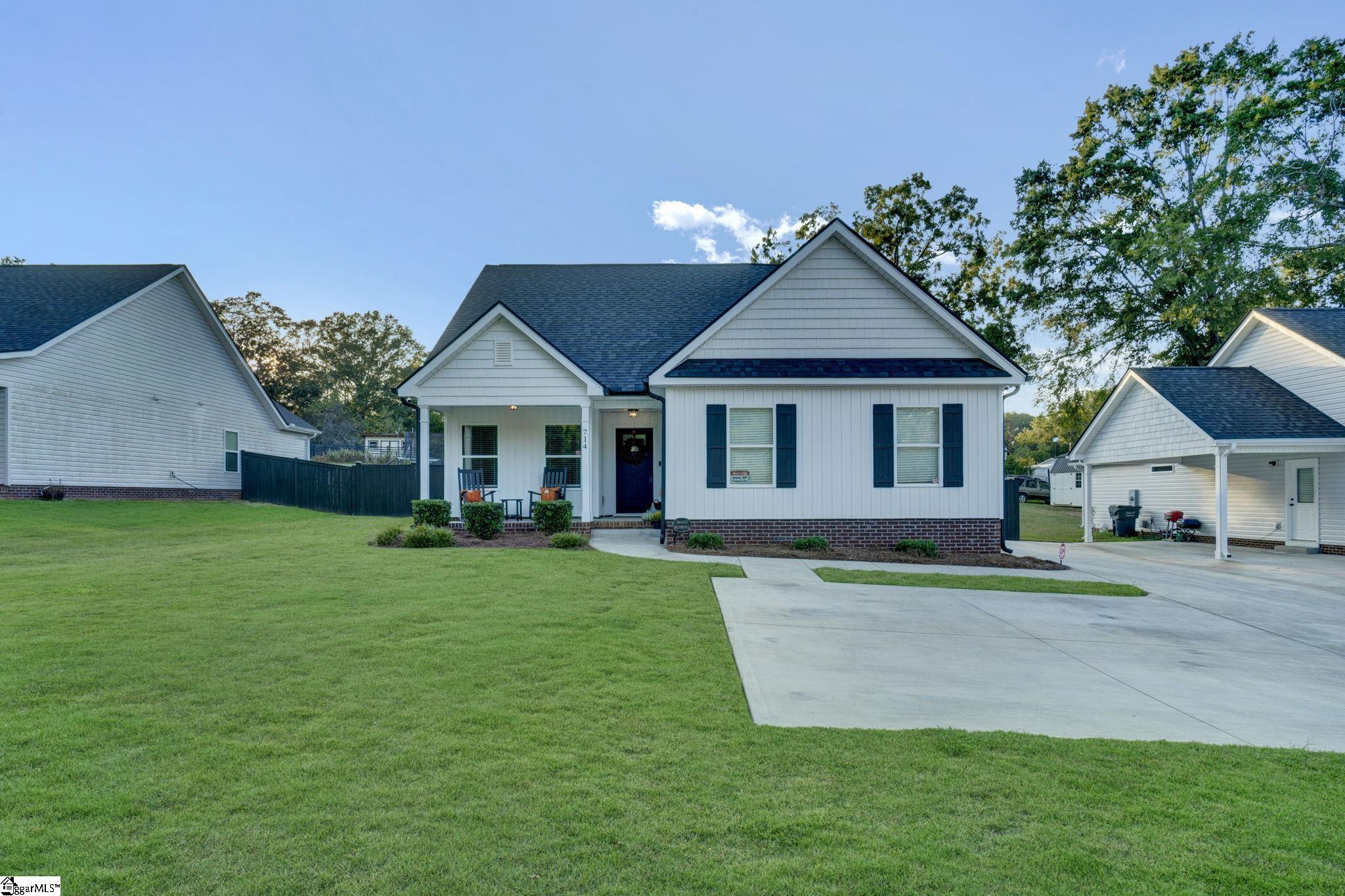 714 Chestnut Street Laurens, SC 29360 - Photo 2 of 50