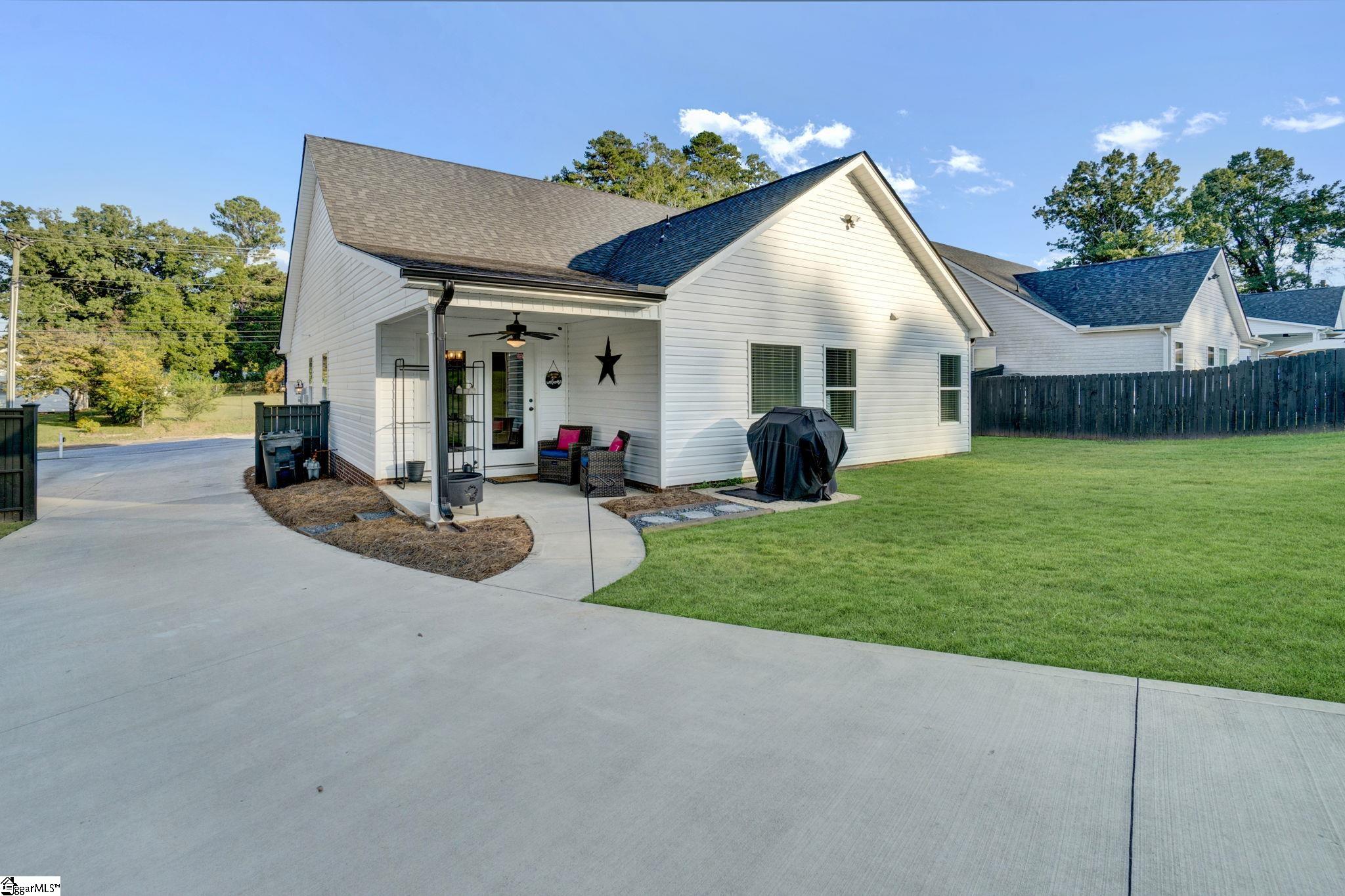 714 Chestnut Street Laurens, SC 29360 - Photo 42 of 50