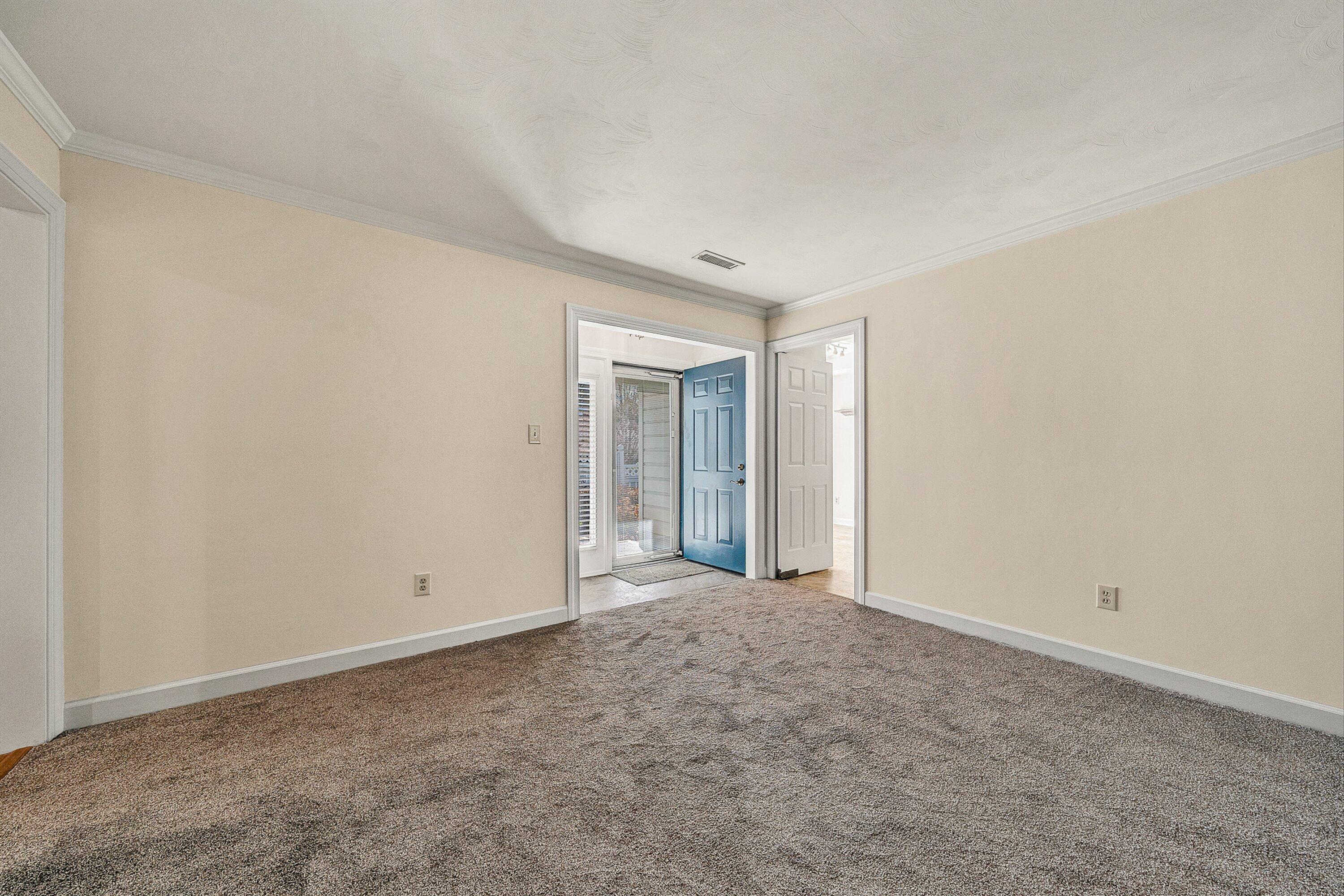 2518 South Clearing Road Salem, VA 24153 - Photo 8 of 36 08-VM-04152