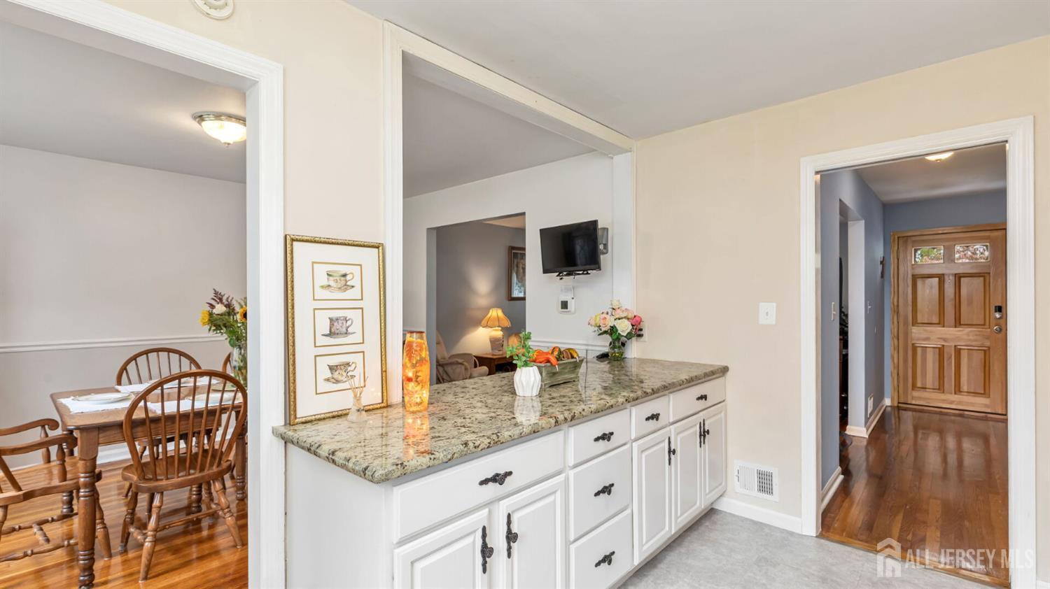 77-89 Parkside Road Plainfield, NJ 07060 - Photo 11 of 42 a bathroom with sink granite and a mirror