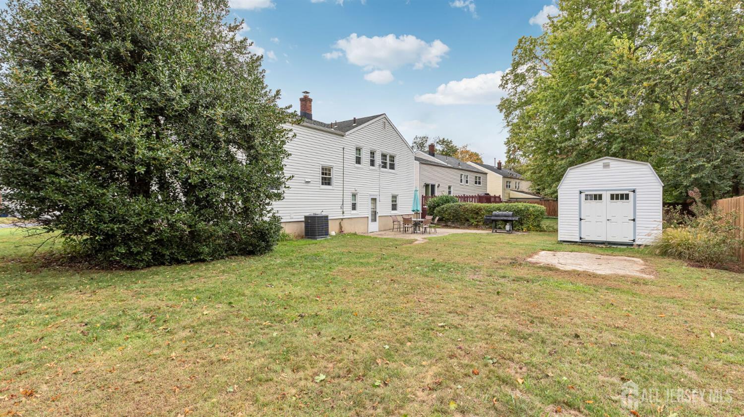 77-89 Parkside Road Plainfield, NJ 07060 - Photo 37 of 42 a house view with a garden space