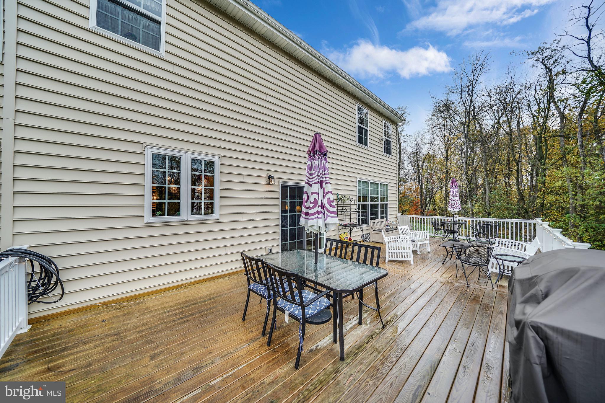23 Abby Road Avondale, PA 19311 - Photo 9 of 31 38' x 16' Huge Deck with Steps Down to Yard