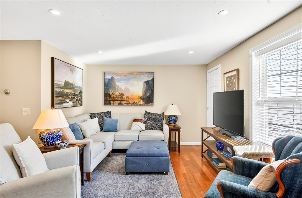 111 Berrington Road, Unit 111 Leominster, MA 01453 - Photo 4 of 24