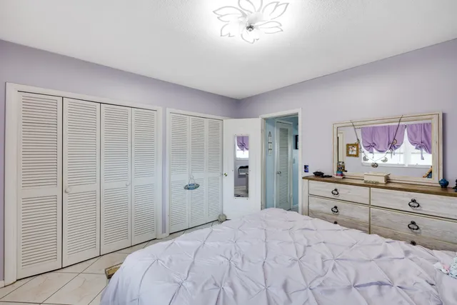 a view of house with yard