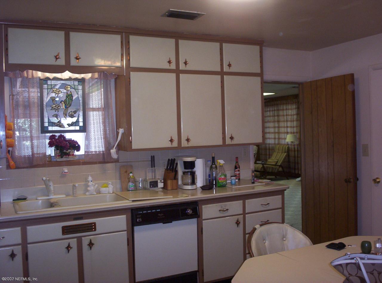 7882 Wildwood Road Jacksonville, FL 32211 - Photo 4 of 10 Kitchen
