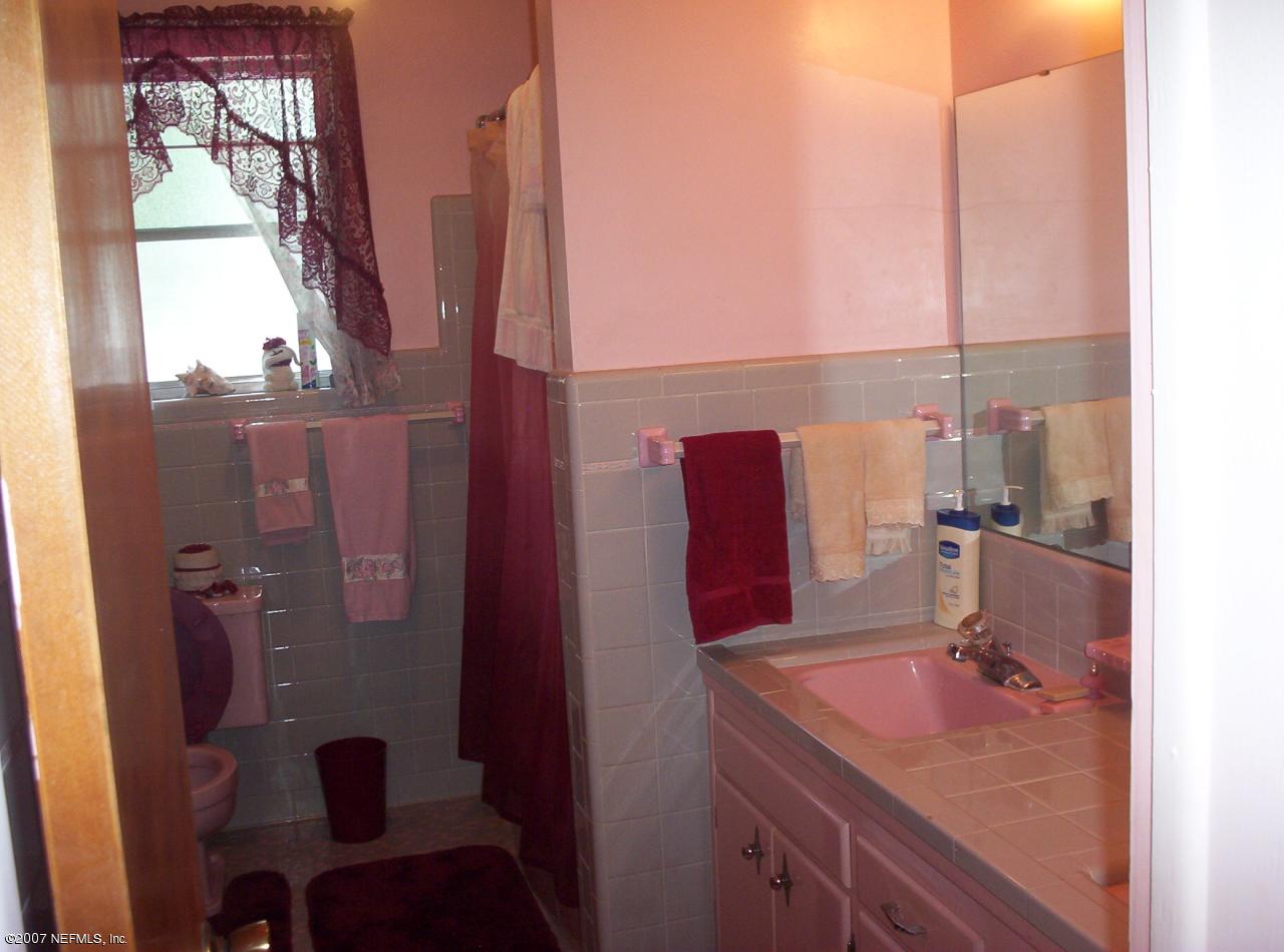 7882 Wildwood Road Jacksonville, FL 32211 - Photo 7 of 10 Master Bath