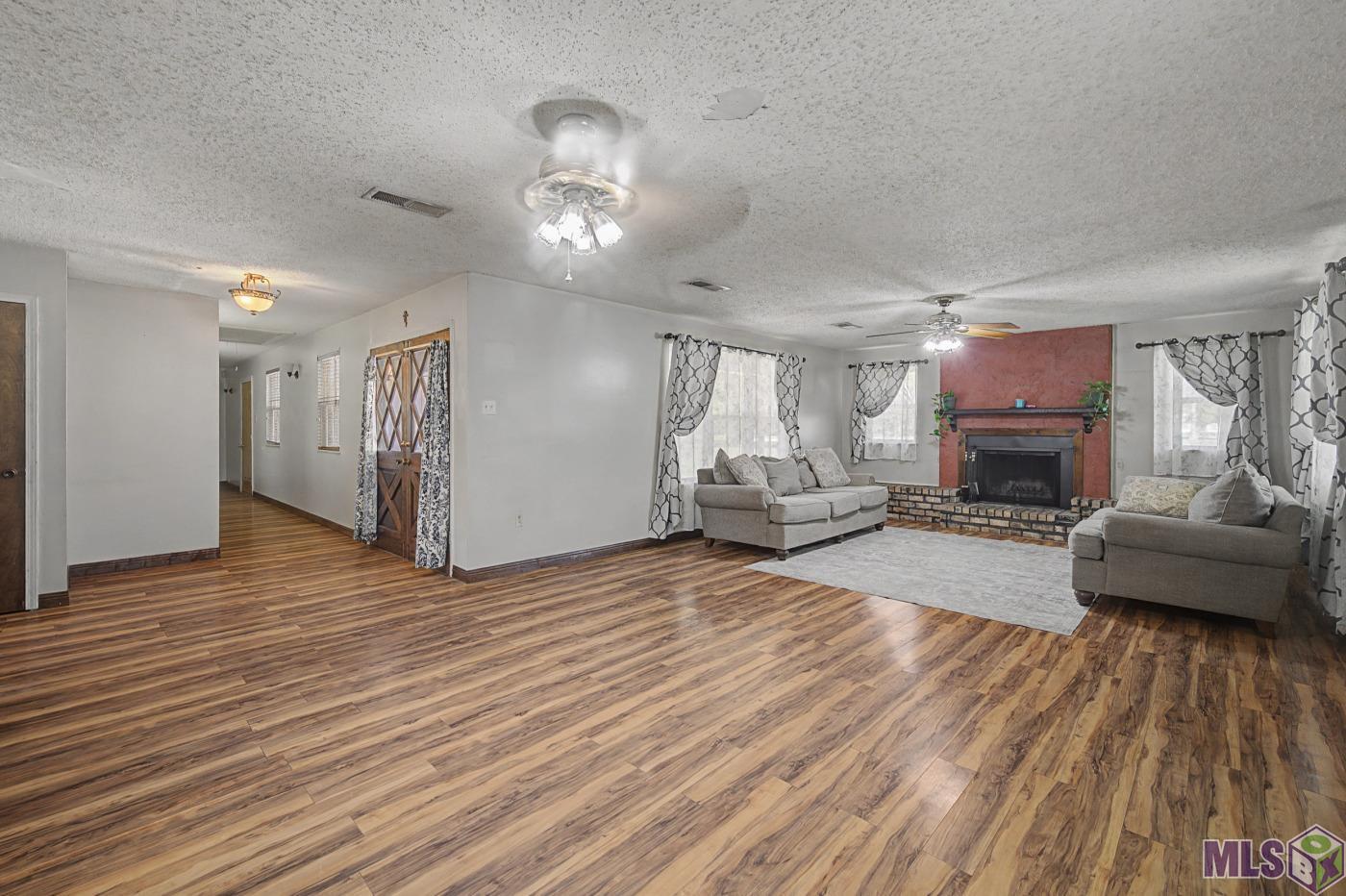 11911 McCullough Road Zachary, LA 70791 - Photo 3 of 26