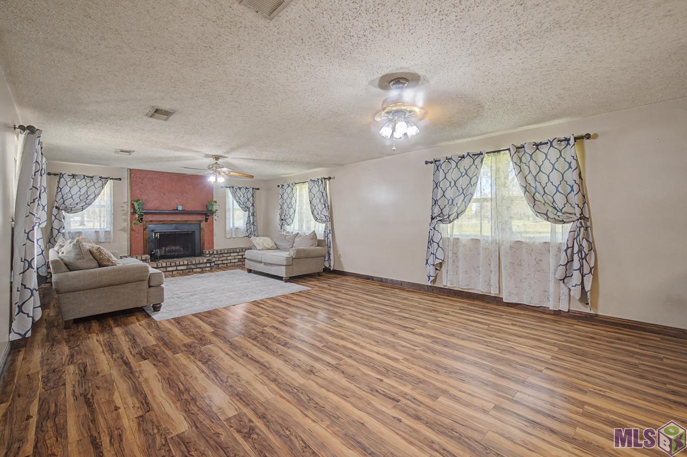 11911 McCullough Road Zachary, LA 70791 - Photo 4 of 26