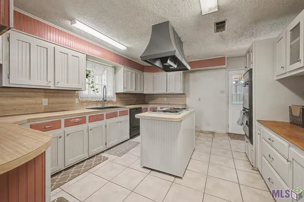 $350,000 | 11911 McCullough Road, Zachary, LA 70791