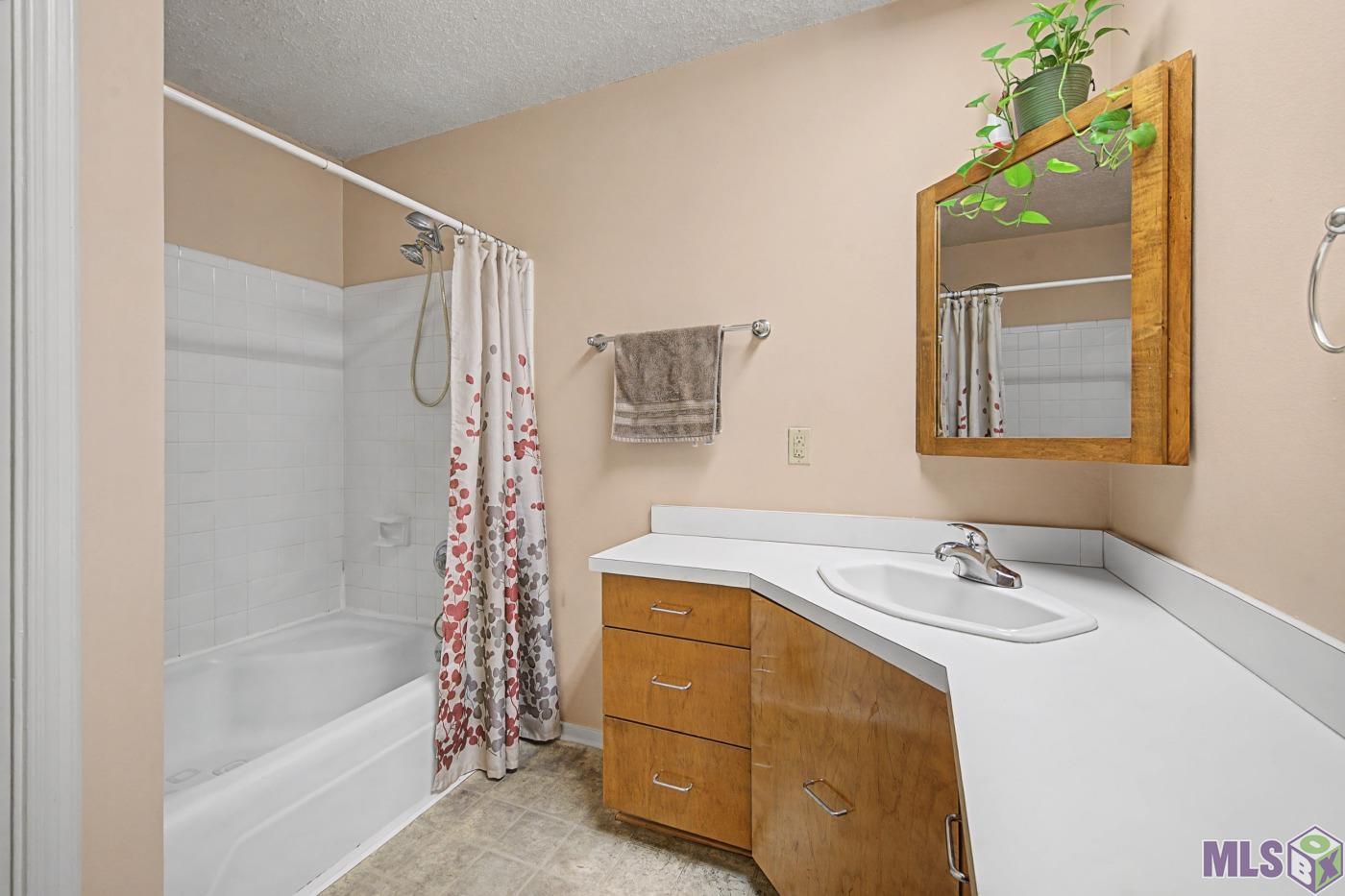 11911 McCullough Road Zachary, LA 70791 - Photo 9 of 26