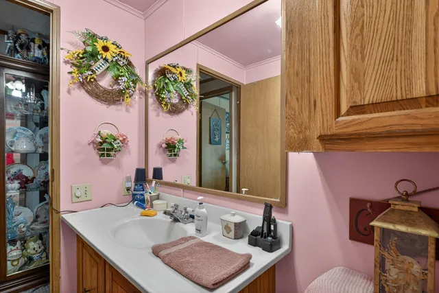 $199,900 | 419 South Capital Avenue, Athens, MI 49011