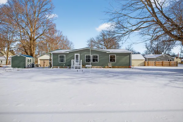 $194,900 | 419 South Capital Avenue, Athens, MI 49011