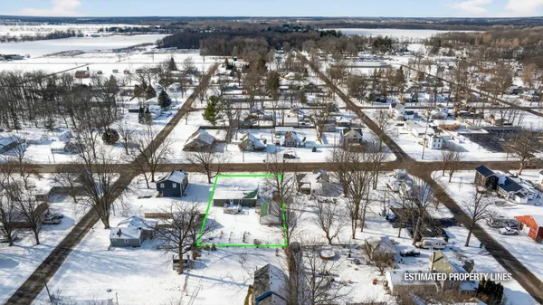 $194,900 | 419 South Capital Avenue, Athens, MI 49011