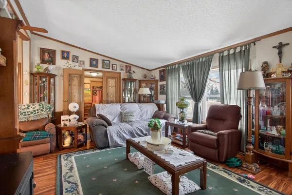 $194,900 | 419 South Capital Avenue, Athens, MI 49011