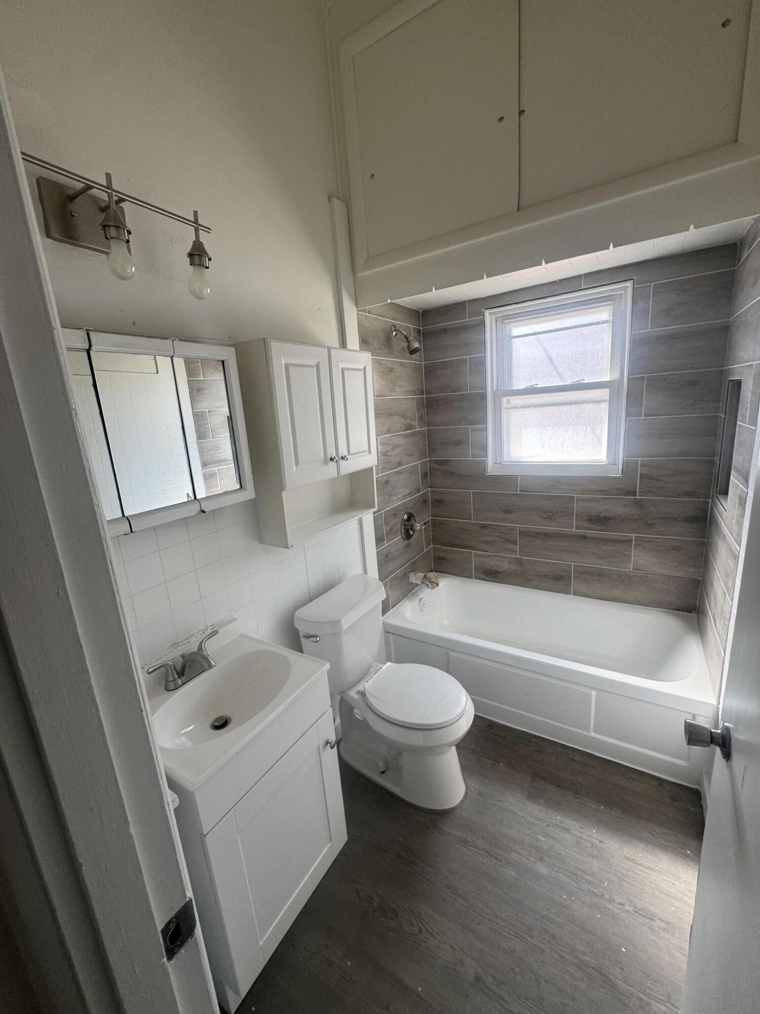 6206 Beech Daly Road Taylor, MI 48180 - Photo 4 of 8 IMG_0938