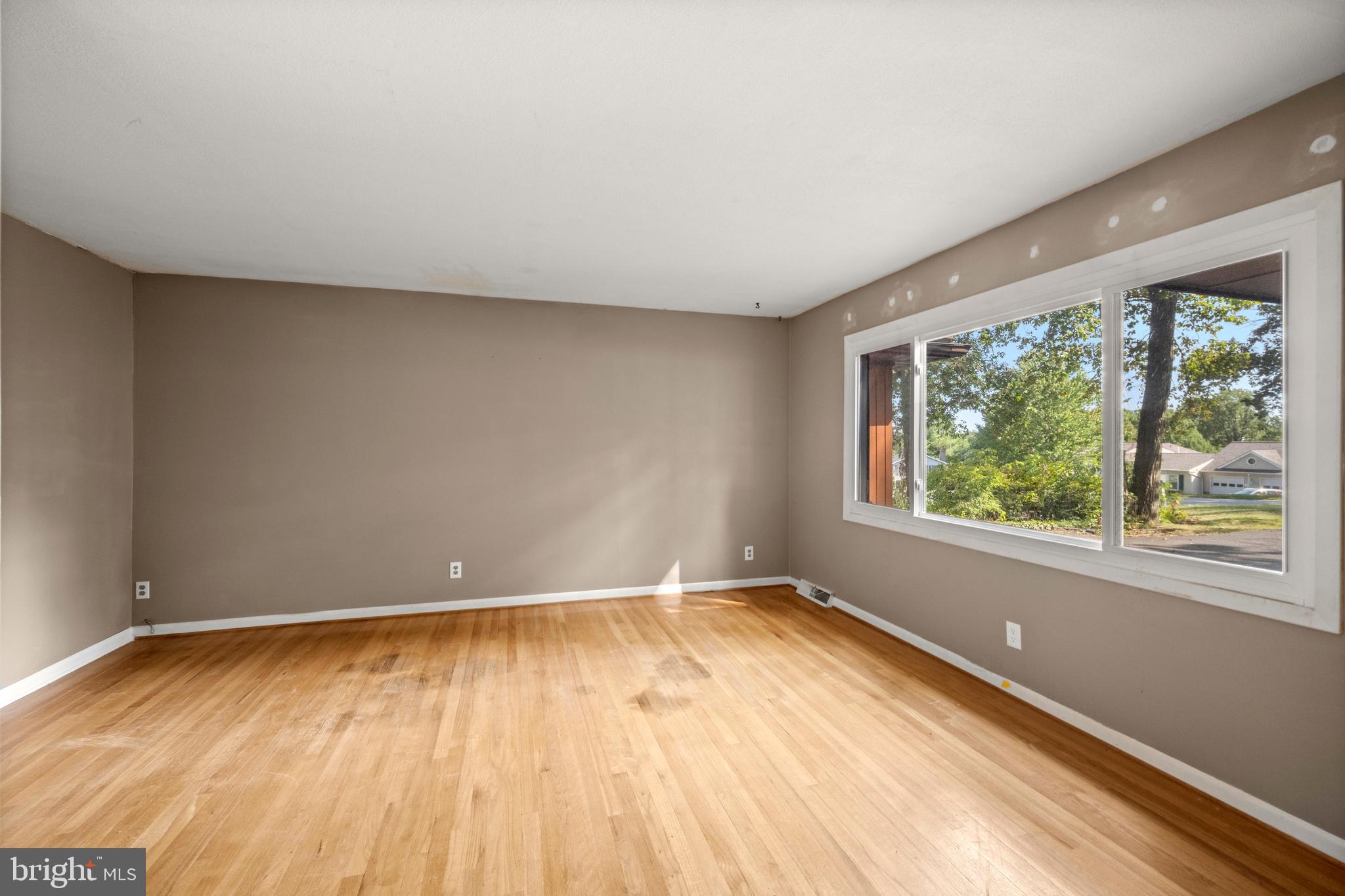 2902 Timber Ridge Drive Mount Airy, MD 21771 - Photo 7 of 40