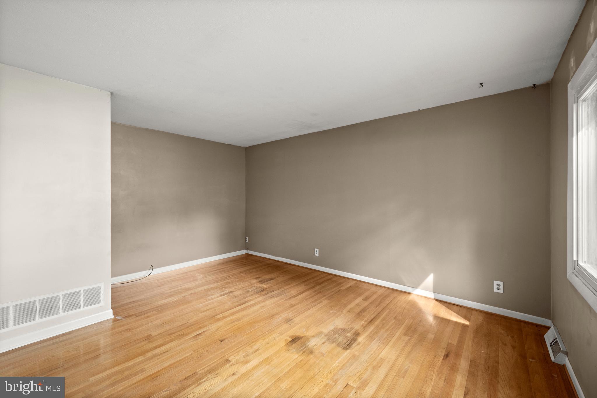 2902 Timber Ridge Drive Mount Airy, MD 21771 - Photo 8 of 40