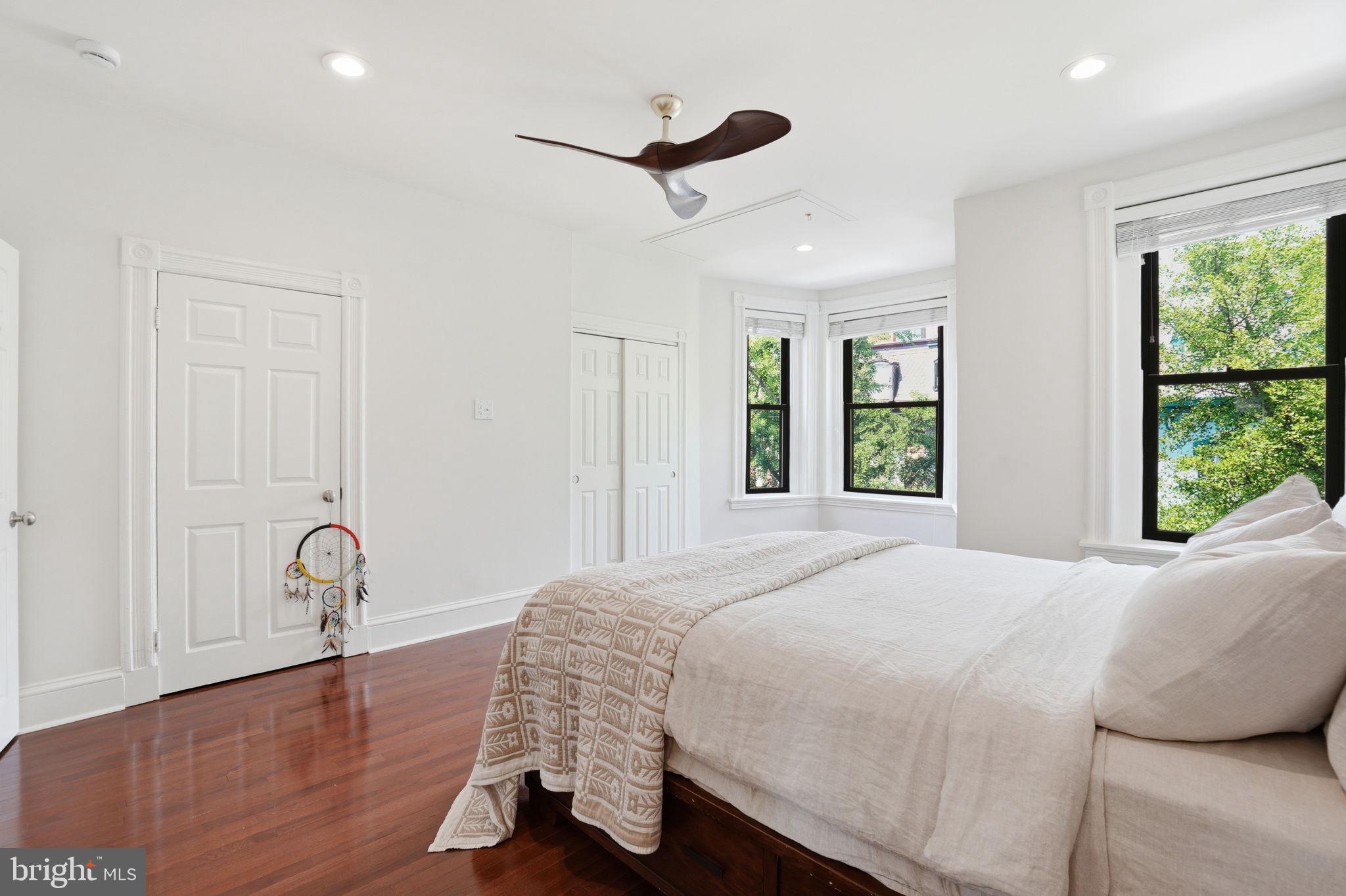 1326 Corcoran Street Northwest Washington, DC 20009 - Photo 18 of 38