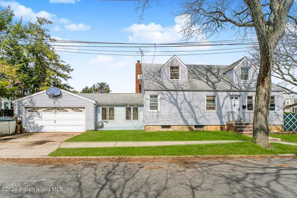 $799,999 | 245 Garrison Avenue | Westerleigh