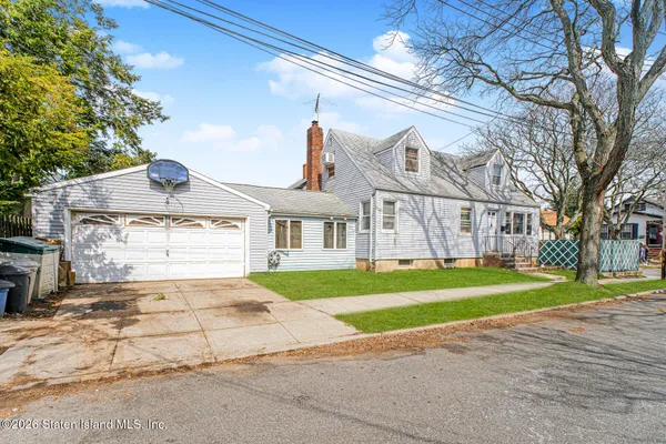 $799,999 | 245 Garrison Avenue | Westerleigh