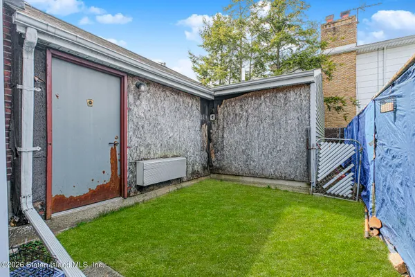 $799,999 | 245 Garrison Avenue | Westerleigh