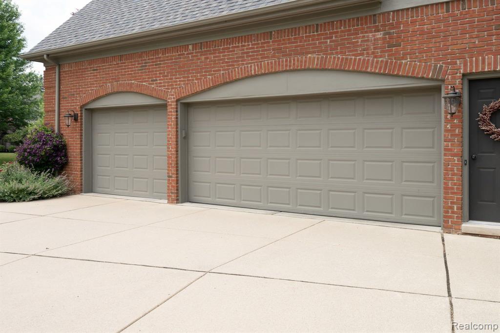 1870 Blue Grass Drive Rochester Hills, MI 48306 - Photo 40 of 58