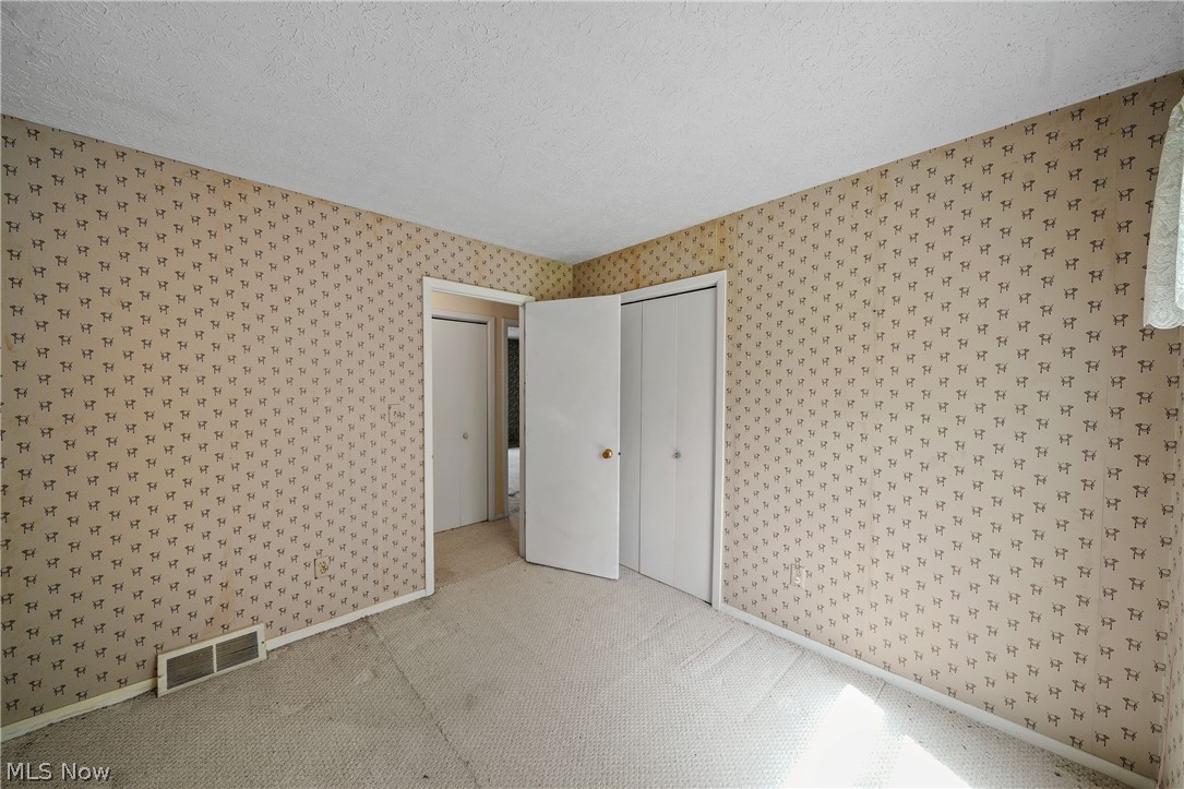 12790 Heath Road Chesterland, OH 44026 - Photo 22 of 31 2nd bedroom