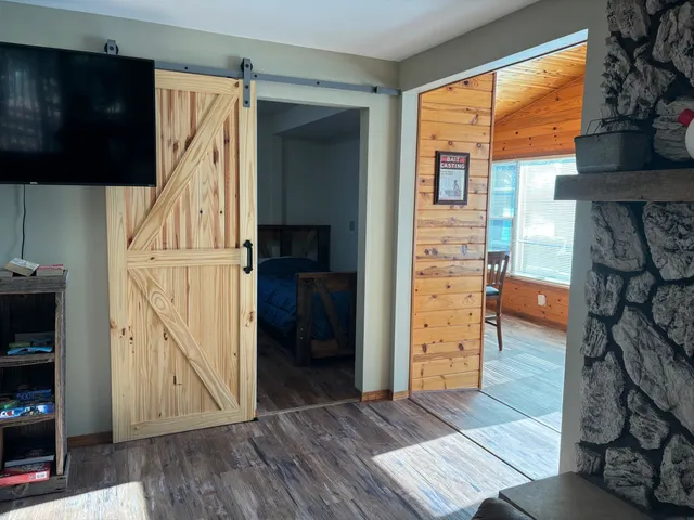 $489,900 | 13763 Lake Shore Lane, Mountain, WI 54149