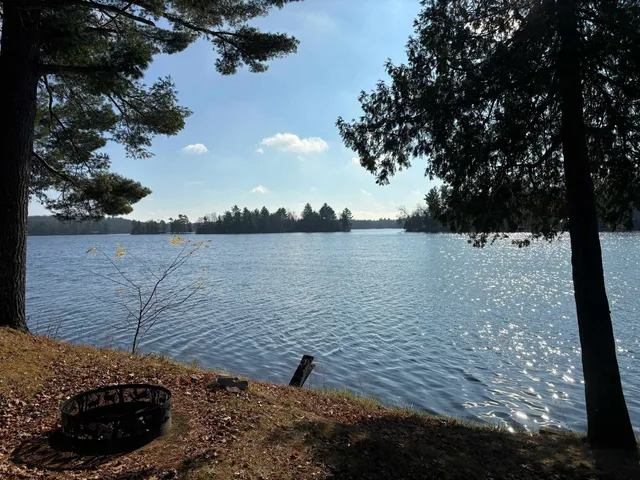 $489,900 | 13763 Lake Shore Lane, Mountain, WI 54149