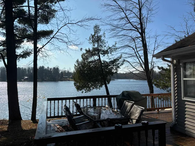 $489,900 | 13763 Lake Shore Lane, Mountain, WI 54149