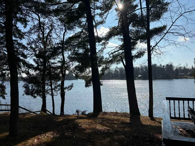 $489,900 | 13763 Lake Shore Lane, Mountain, WI 54149