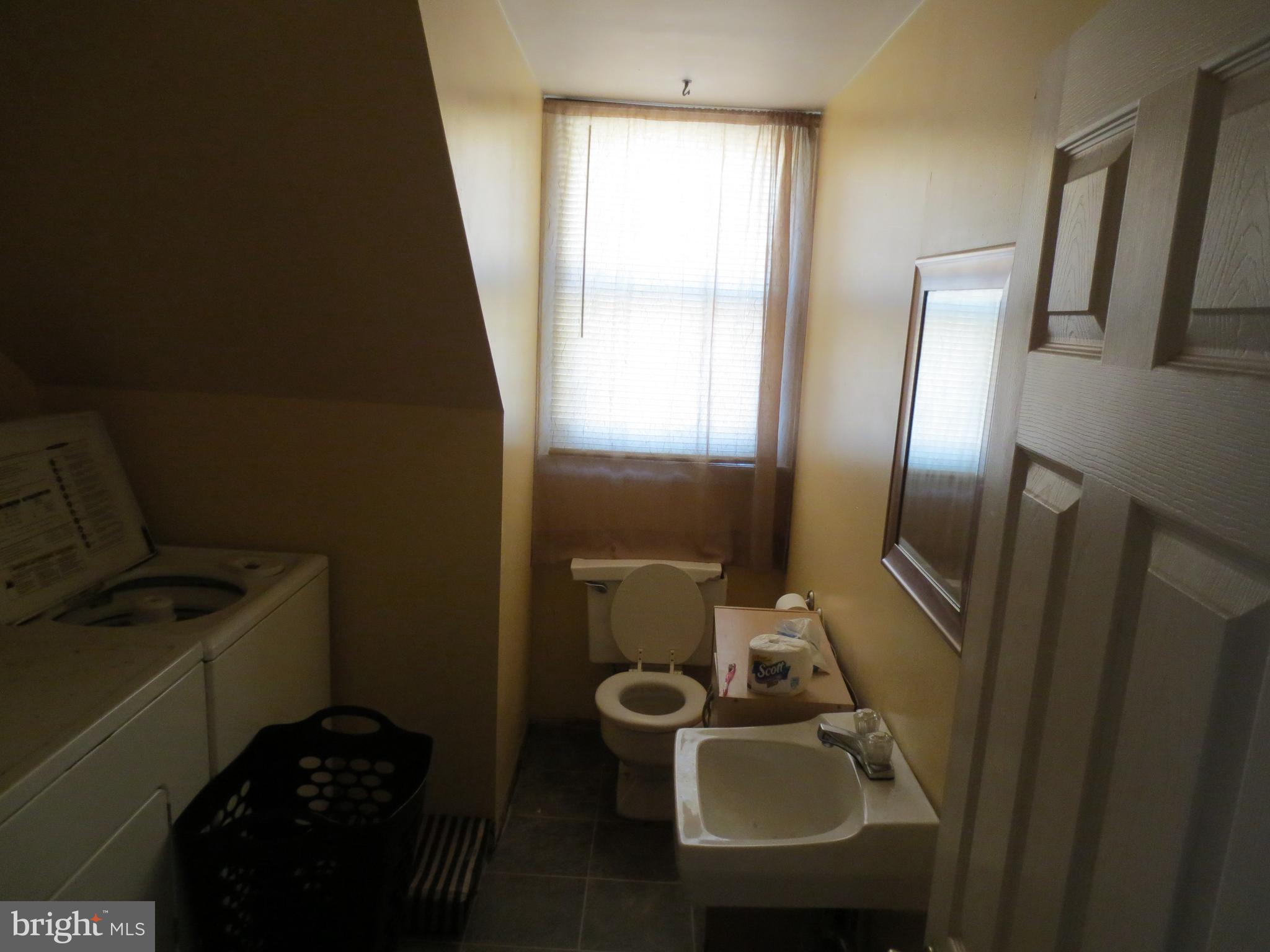 2313 Triebel Road Abington, PA 19001 - Photo 11 of 16 Gallery Image 11