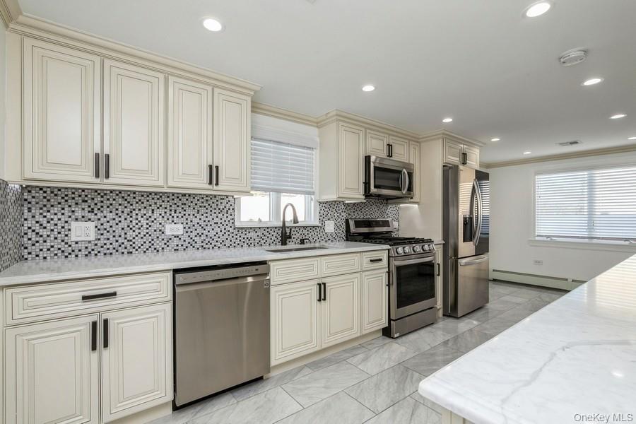 66 Wicks Path Commack, NY 11725 - Photo 7 of 24