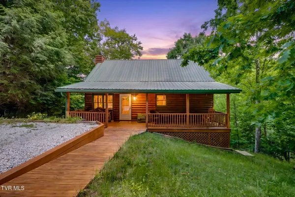 $425,000 | 104 Maple Brook Lane, Roan Mountain, TN 37687
