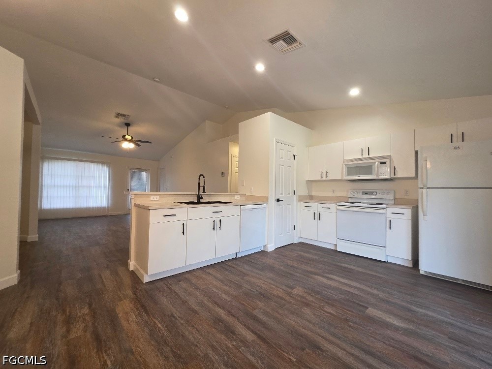 237 Rue Labonne Road Fort Myers, FL 33913 - Photo 5 of 17