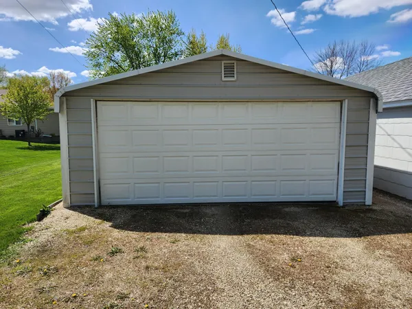 $175,000 | 108 Bergen Street Northwest, Adams, MN 55909