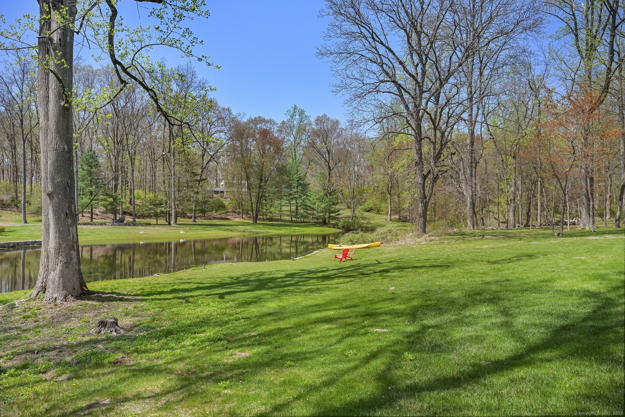 33 Cliffdale Road Greenwich, CT 06831 - Photo 3 of 40