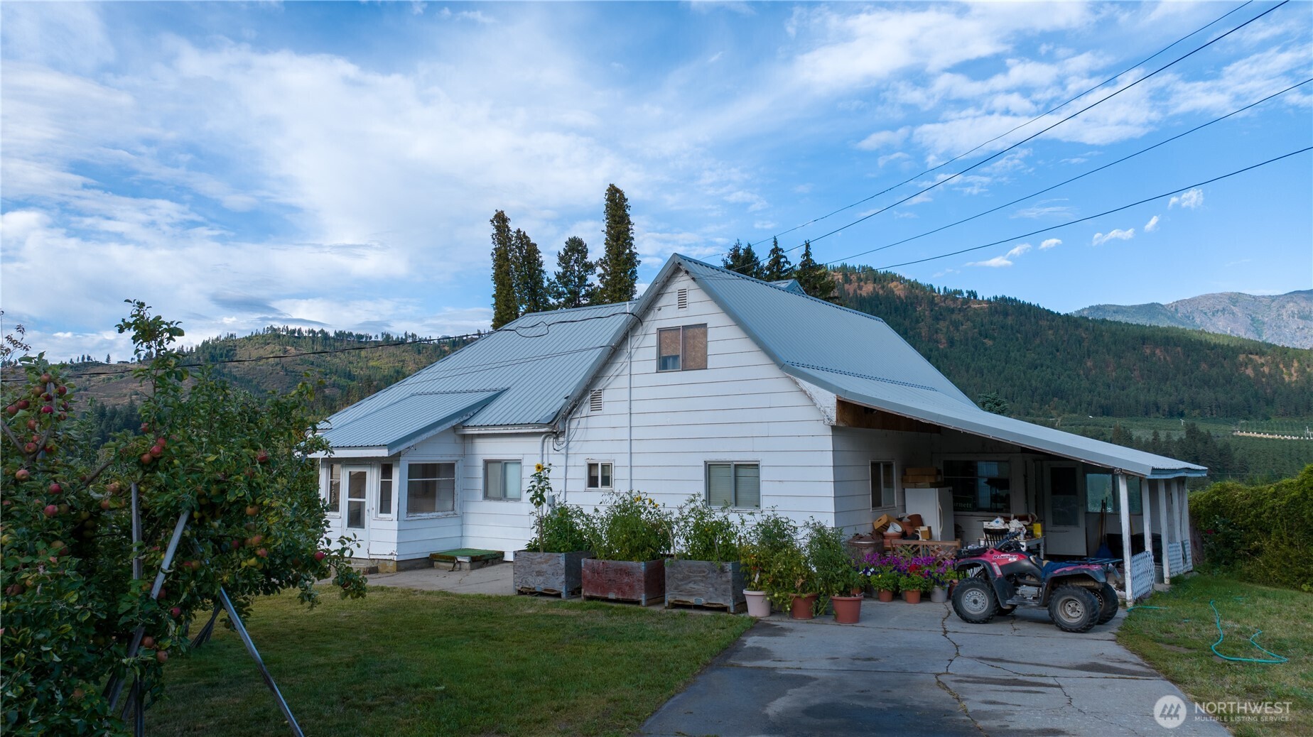 8612 Ludwig Hill Road Peshastin, WA 98847 - Photo 8 of 30 a front view of a house with garden