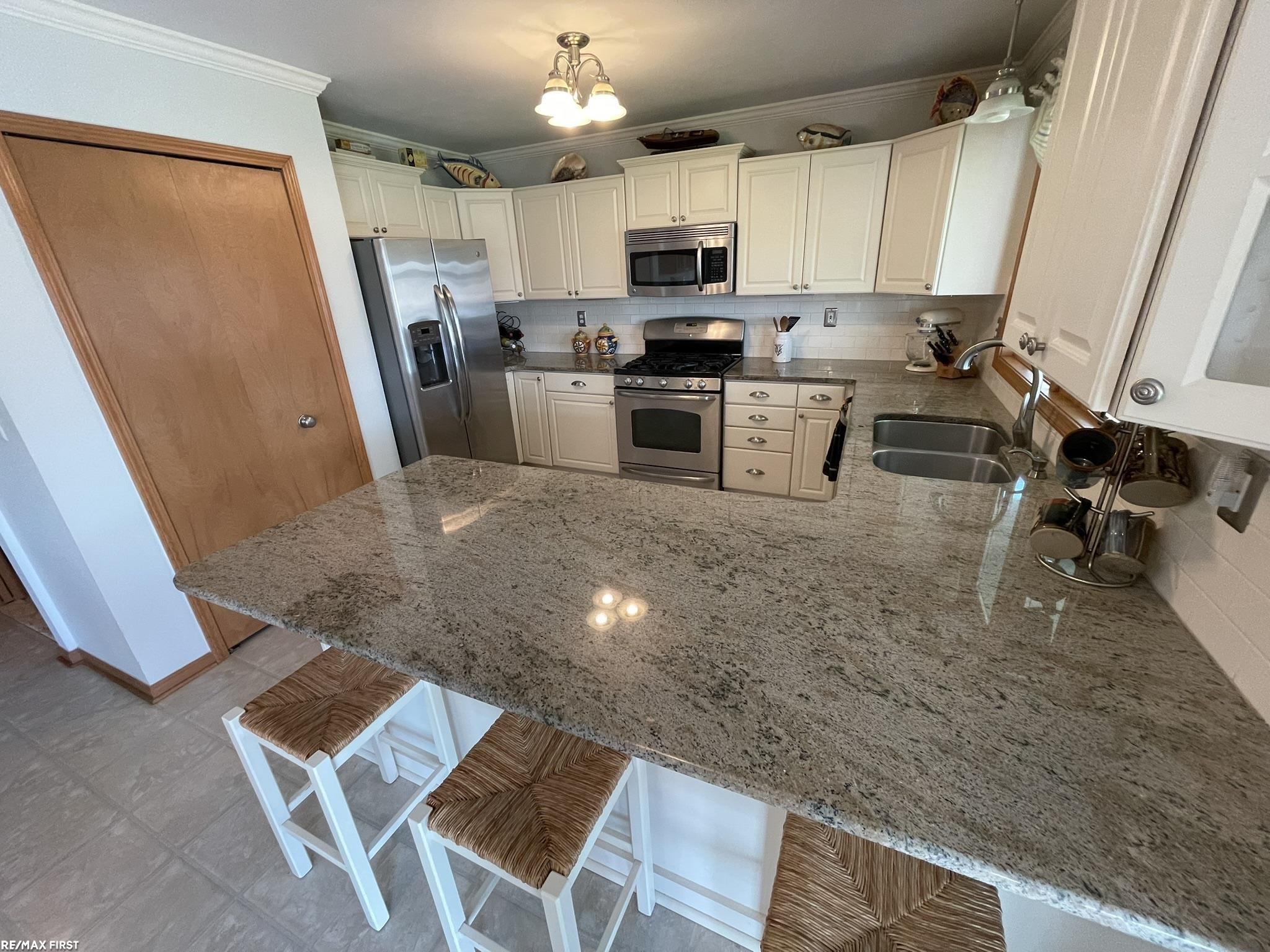 32725 Sutton Road New Baltimore, MI 48047 - Photo 13 of 42 50172468-1c39cfbf-8578-4812-a86a-c1fb72f12a4f.JPG