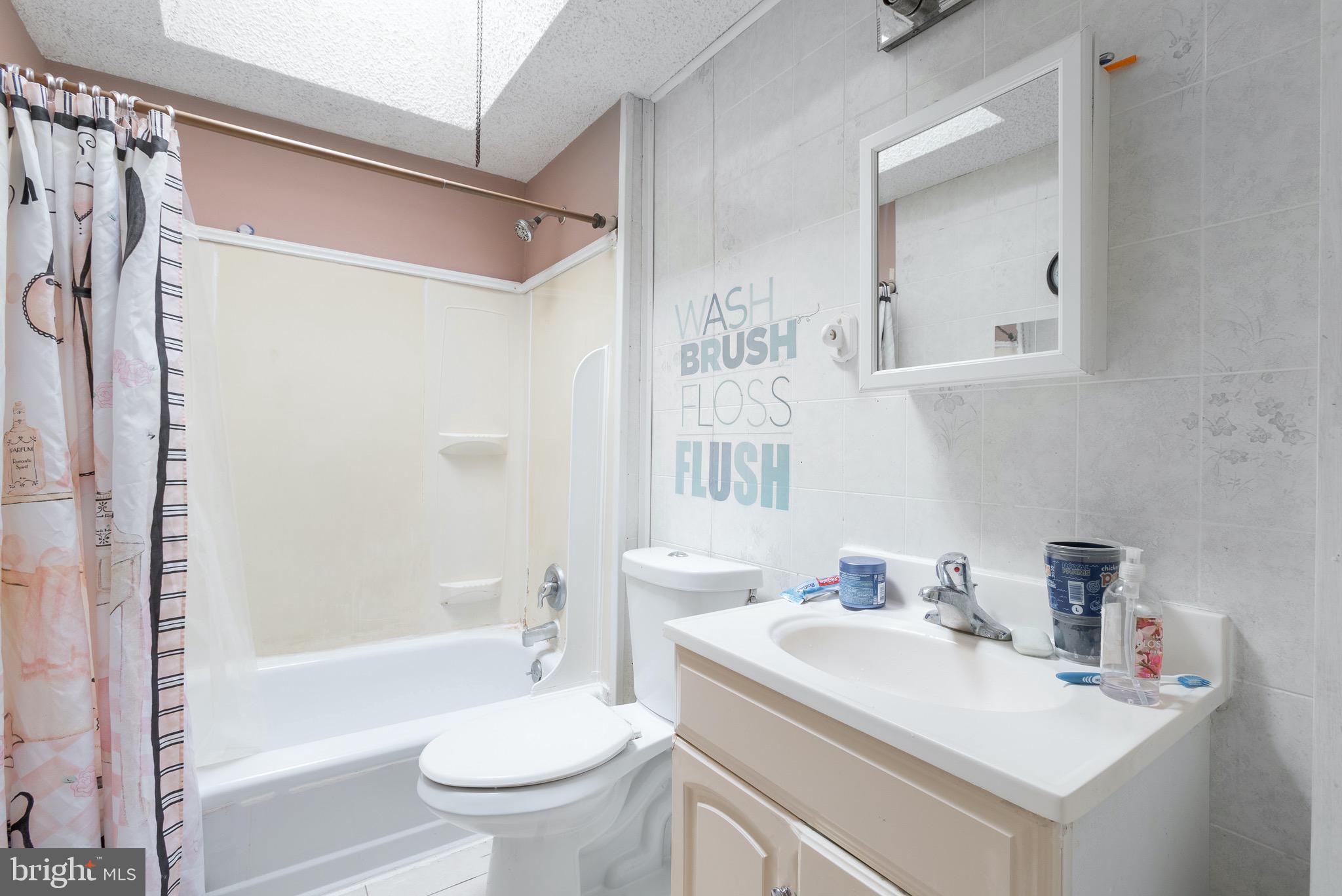 802 Bennington Road Folcroft, PA 19032 - Photo 5 of 13