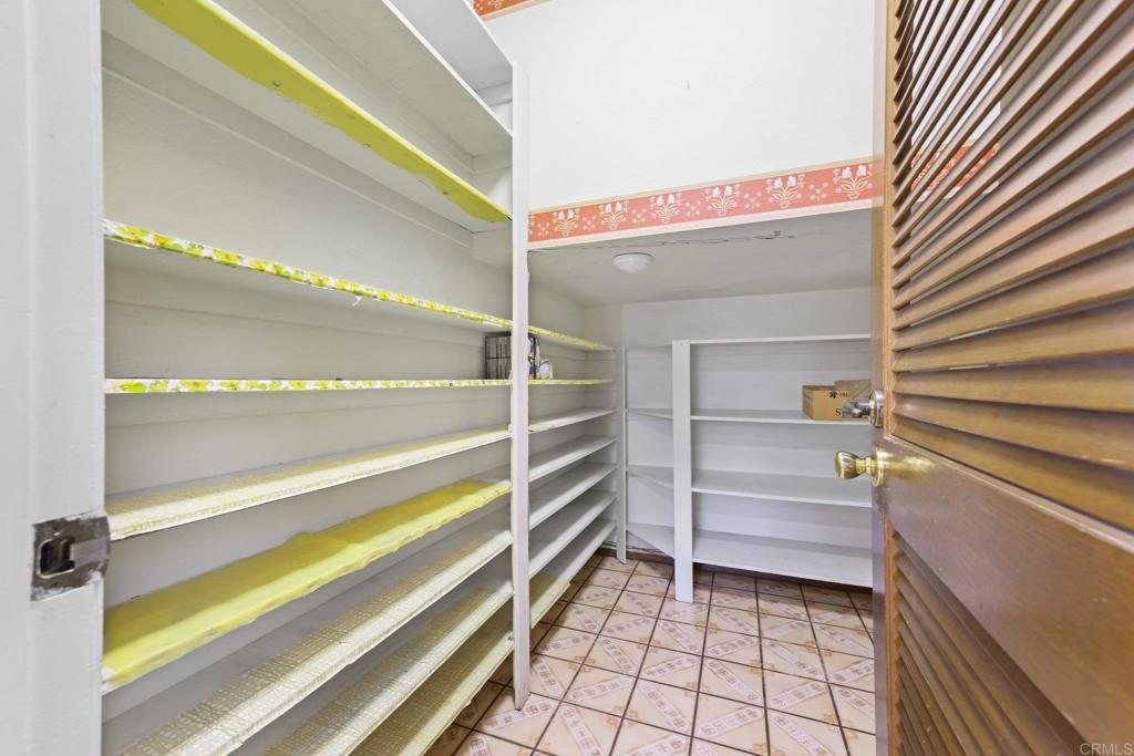 10527 Moorpark Street Spring Valley, CA 91978 - Photo 14 of 42 walk in pantry