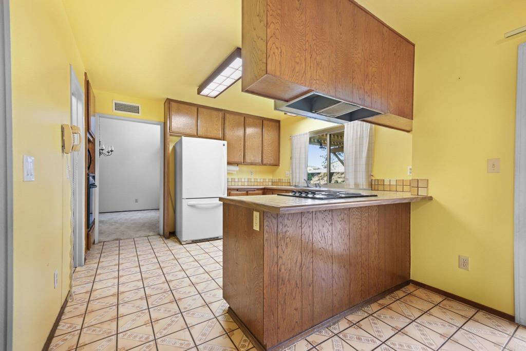 10527 Moorpark Street Spring Valley, CA 91978 - Photo 15 of 42