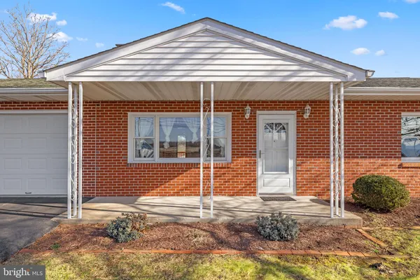 $375,000 | 7737 Summit Point Road, Charles Town, WV 25414
