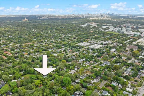 $895,000 | 5942 Southwest 60th Street, South Miami, FL 33143