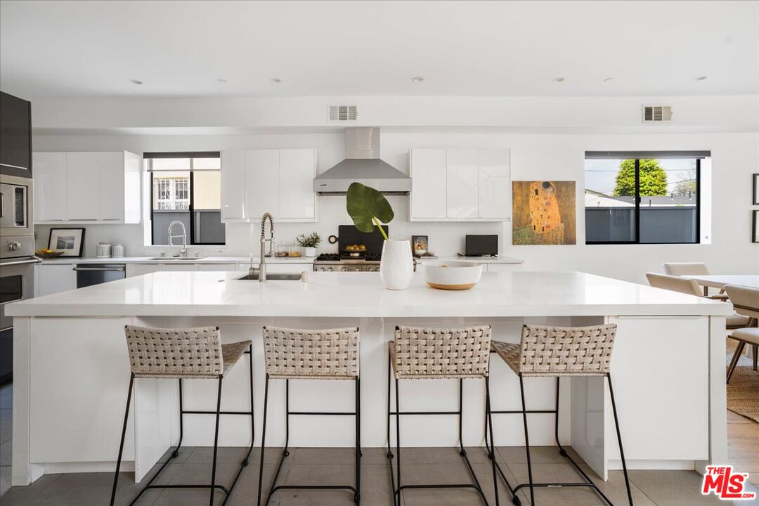 616 North Fuller Avenue Los Angeles, CA 90036 - Photo 11 of 68