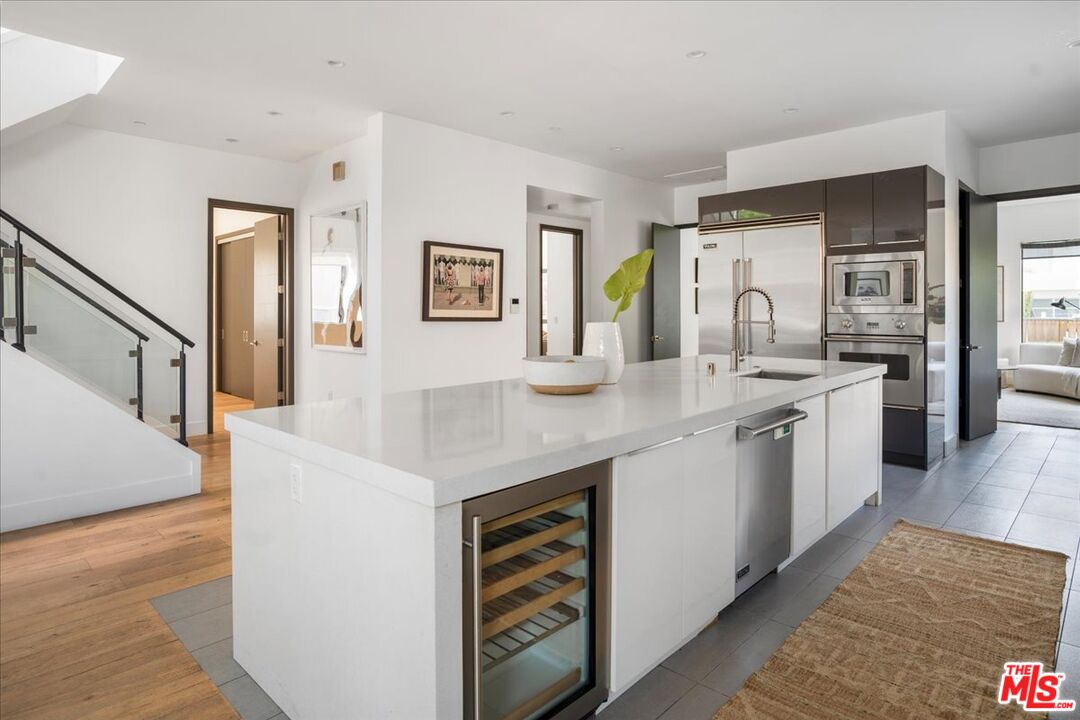 616 North Fuller Avenue Los Angeles, CA 90036 - Photo 16 of 68