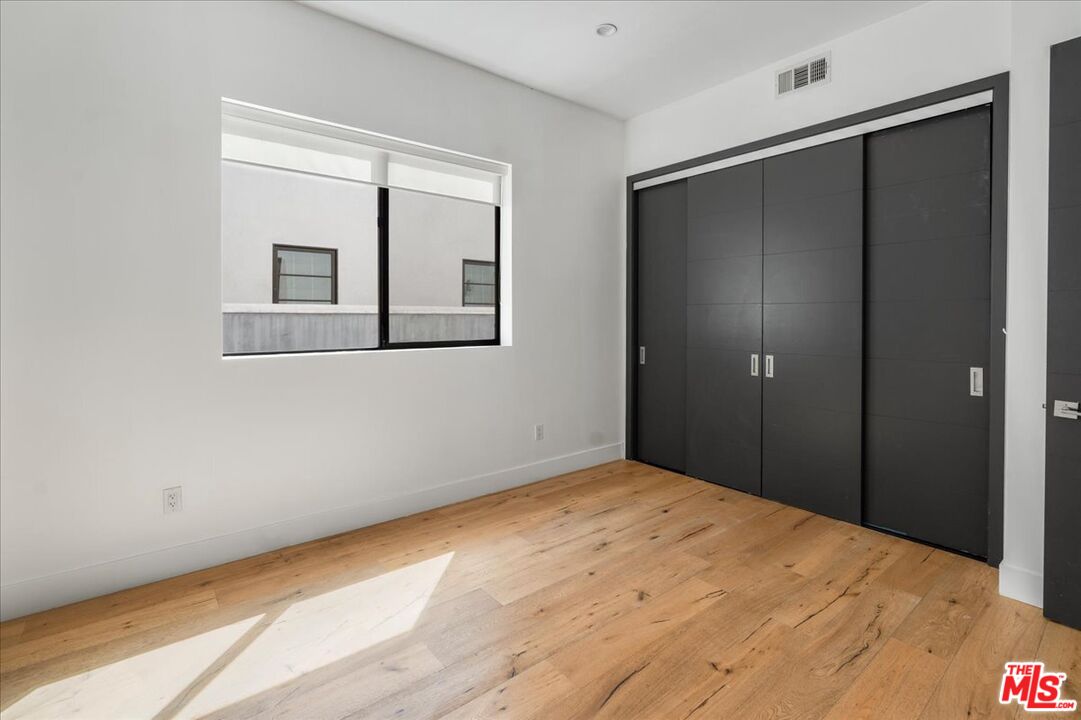 616 North Fuller Avenue Los Angeles, CA 90036 - Photo 23 of 68