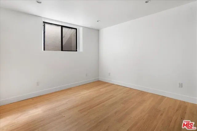 $15,995 | 616 North Fuller Avenue, Los Angeles, CA 90036